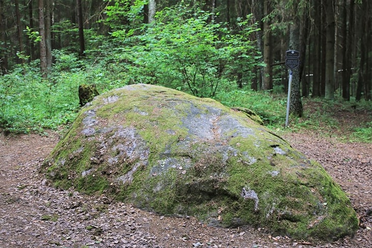 Валун «Камень любви» в Беларуси