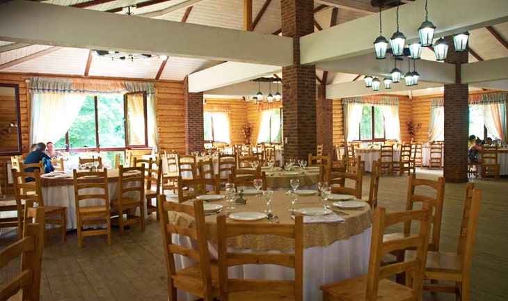 Ресторан в туристическом комплексе «Дукорский маёнтак»