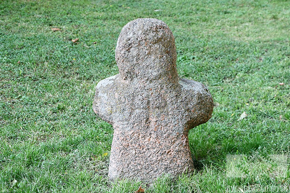 Пружаны: усадьба Швыковских, каменный языческий идол  и ещё 4 объекта