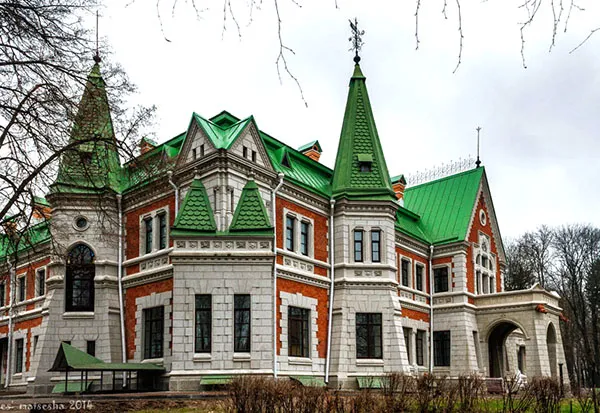 Красный берег