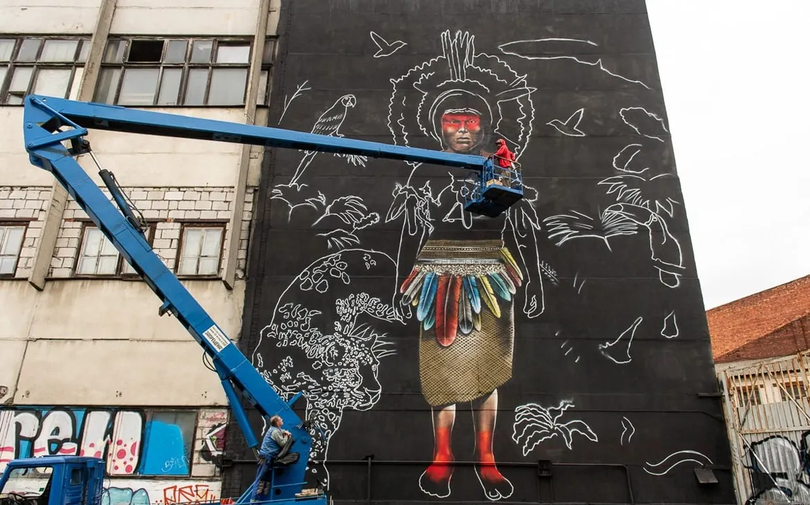 Мурал на ул. Октябрьской 16/3