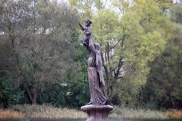 Скульптура в Миорах 2.jpg