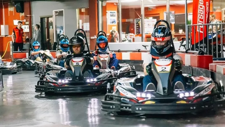 Погонять в картинг-клубе
