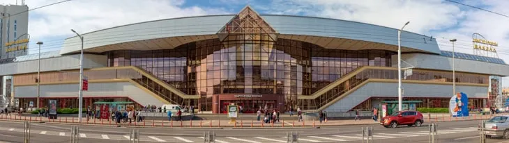 Современное здание железнодорожного вокзала Минска