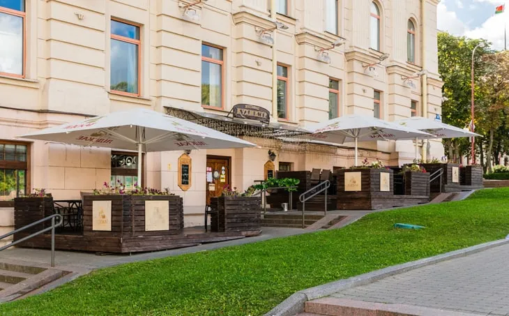 Экстерьер ресторана «Кухмiстр» в Минске