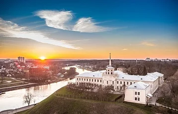 Гродно: Старый и Новый замки, Фарный костёл и ещё 10 объектов