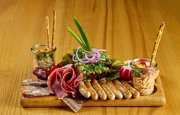 Скидка 30% в ресторане-пивоварне «Друзья»