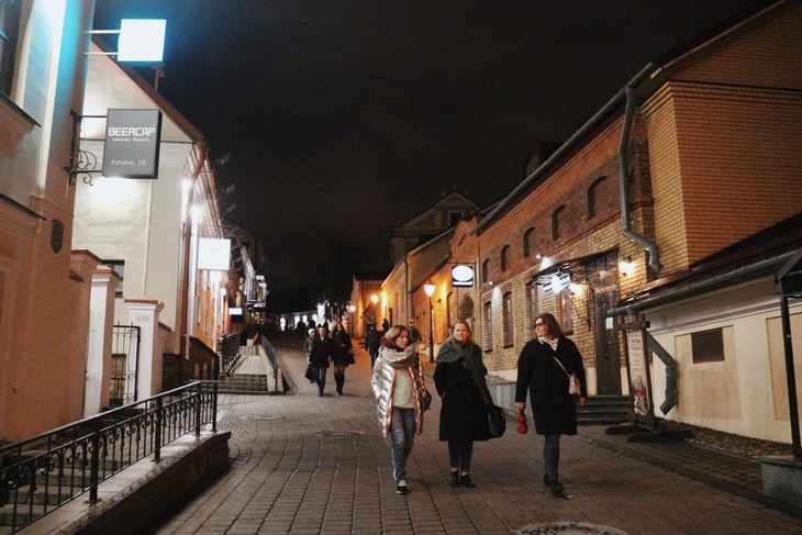 Улица Зыбицкая ночью