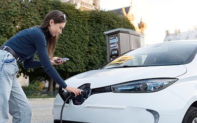 Электрозарядки в пути: где подзарядить авто на популярных туристических трассах Беларуси