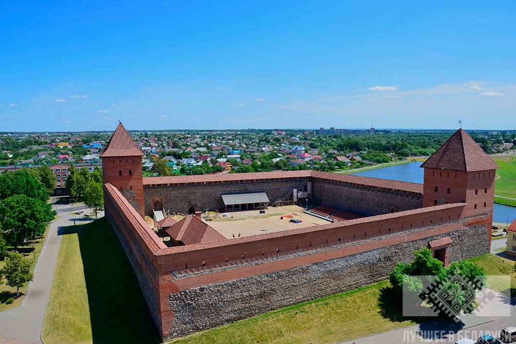 Лидский замок беларусь фото