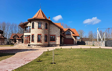 Усадьба «Яновский замок»