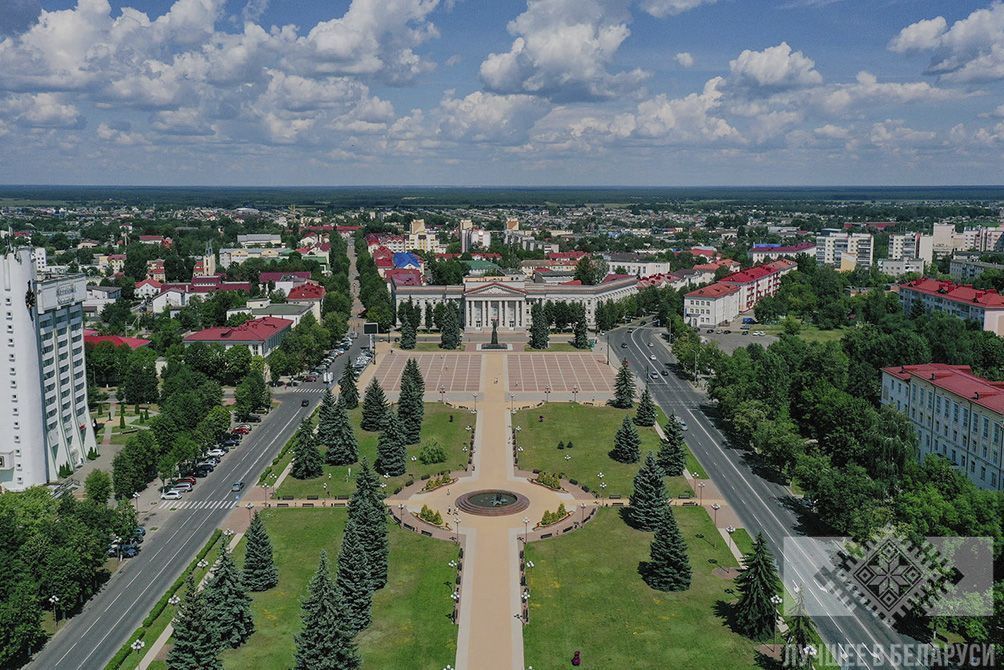 Молодечно: парк Победы, пешеходная улица им. С. Притыцкого, Костел св. Казимира и еще 4 объекта