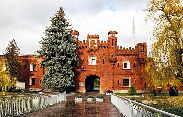 Брестская крепость: Музей «5 форт», Музей обороны и ещё 5 объектов