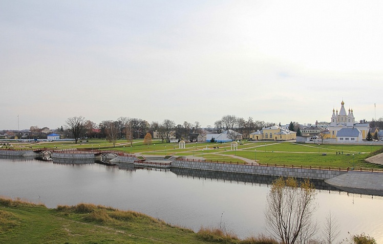 Кобрин: Спасский монастырь, старинная застройка и ещё 11 объектов