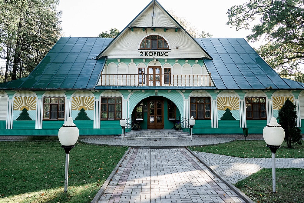 Гостиничный комплекс «Жарковщина» (Беловежская пуща, Беларусь)