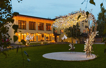 Чем заняться весной и летом в вилле Vice House: идеи для отдыха за городом