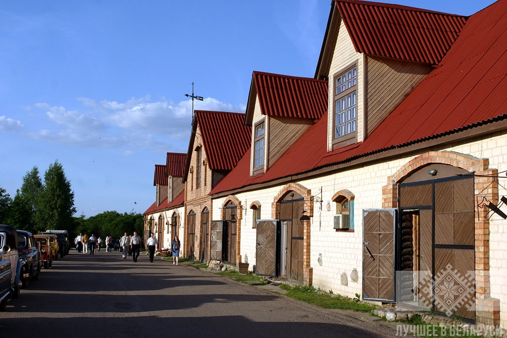 Улица мастеров (музейный комплекс «Дудутки», Минская область, Беларусь)