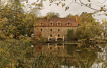 Туристический комплекс «Вольный мельник»: экскурсии, мастер-классы и торжества в антураже водяной мельницы XIX века