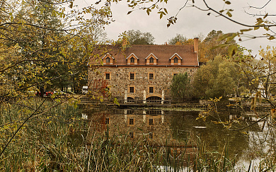Туристический комплекс «Вольный мельник»: экскурсии, мастер-классы и торжества в антураже водяной мельницы XIX века