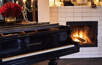 Горящее предложение от ресторана «Дубровъ»: свободные даты на новогодние корпоративы 23 и 26 декабря