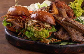 Фестиваль «Святого Патрика» в пивном ресторане Beef&Beer