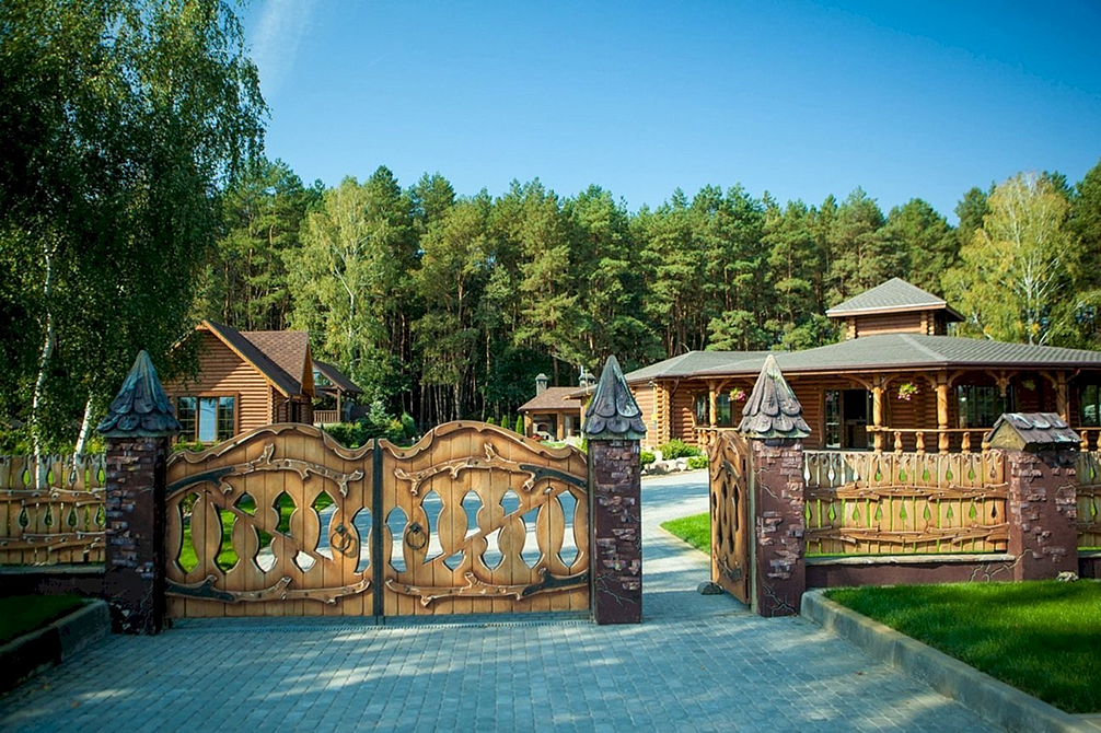 Площадка для мероприятий «Золотой Желудь» 